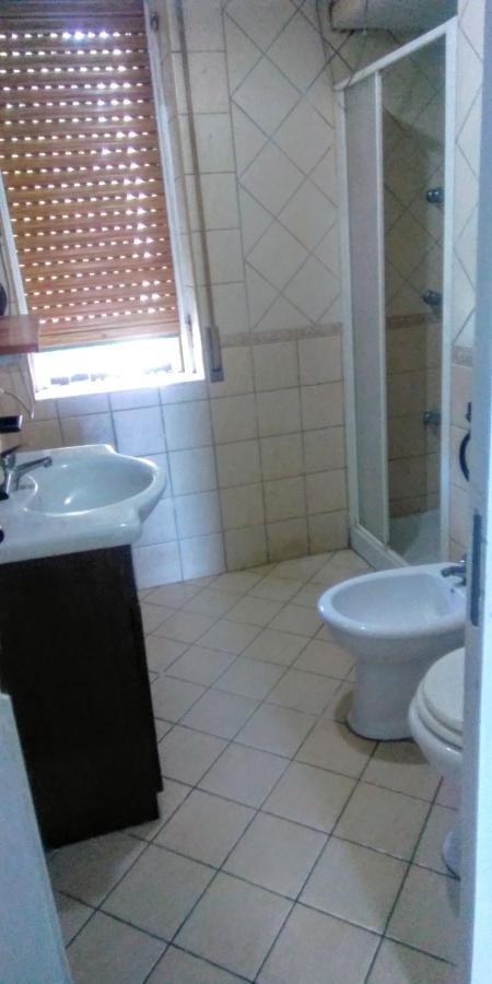 Oasi Hause Villa Castel Volturno Buitenkant foto