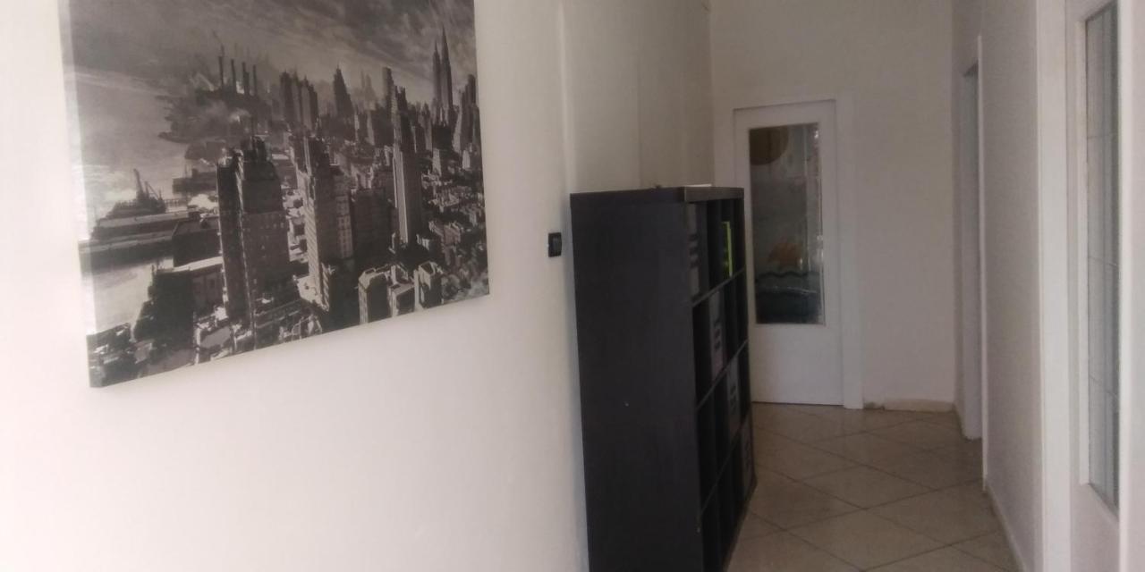 Oasi Hause Villa Castel Volturno Buitenkant foto